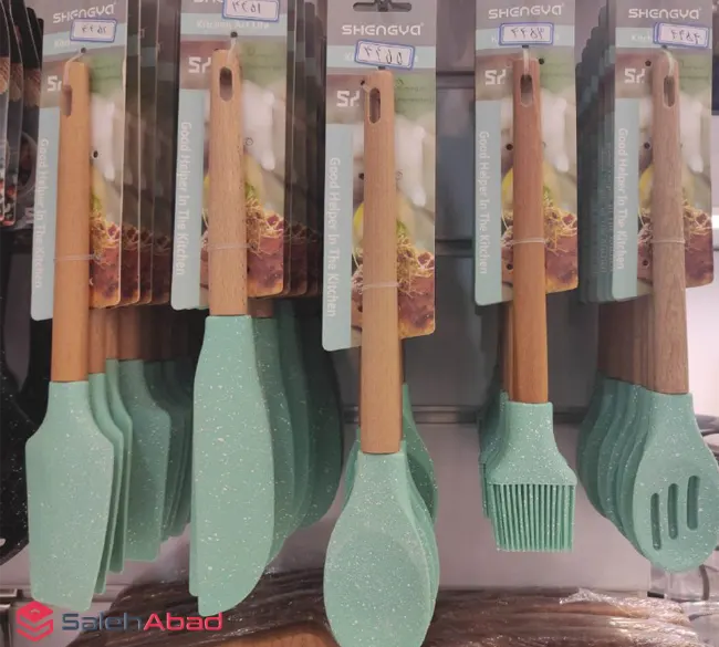 فروش عمده ابزار سیلیکونی دسته چوبی