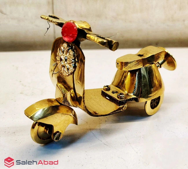 فروش عمده دکوری برنجی طرح موتور وسپا