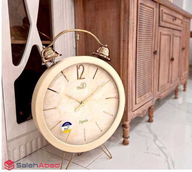فروش عمده ساعت کنار سالنی فلزی بتيس