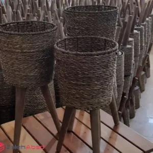 فروش عمده گلدان حصیری پایه چوبی