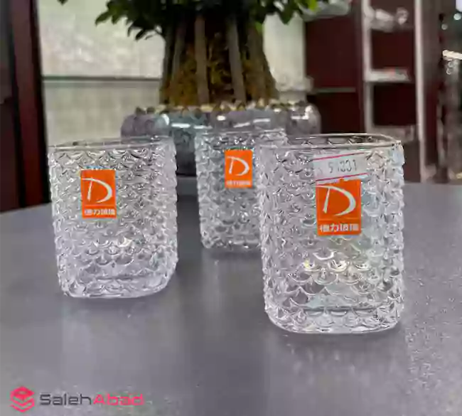 فروش عمده نیم لیوان بدون دسته مکعبی DELI