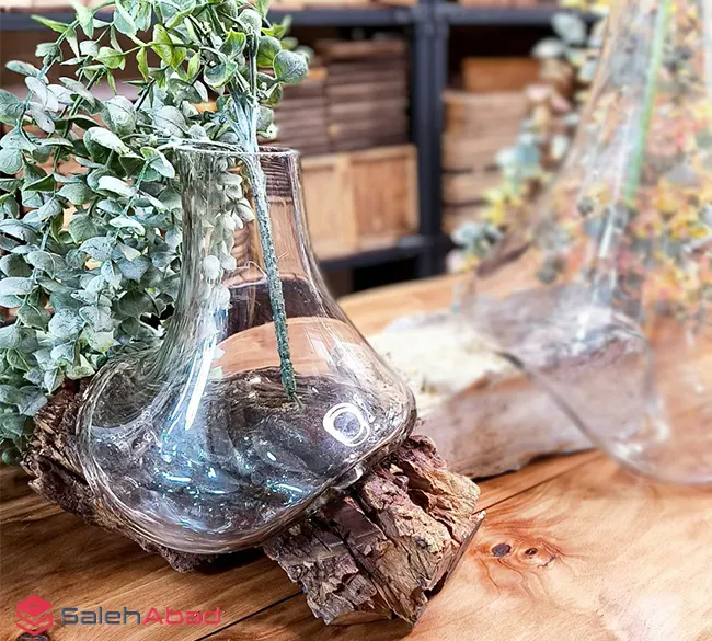 فروش عمده گلدان شیشه ای دفرمه پایه چوبی